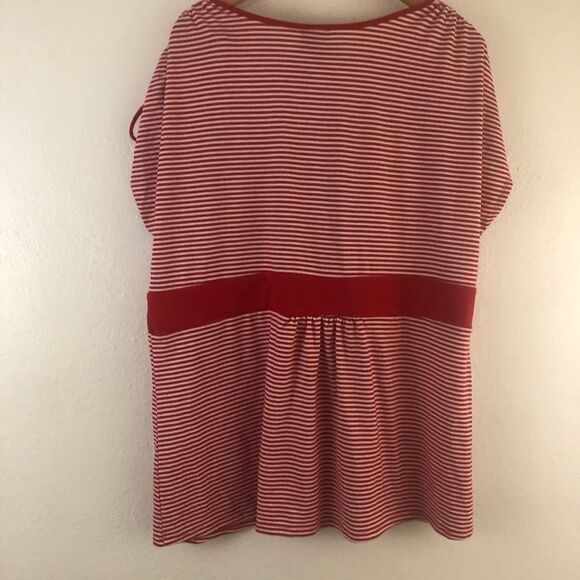 Torrid red white Striped ruched sleeve peplum top - Picture 5 of 6